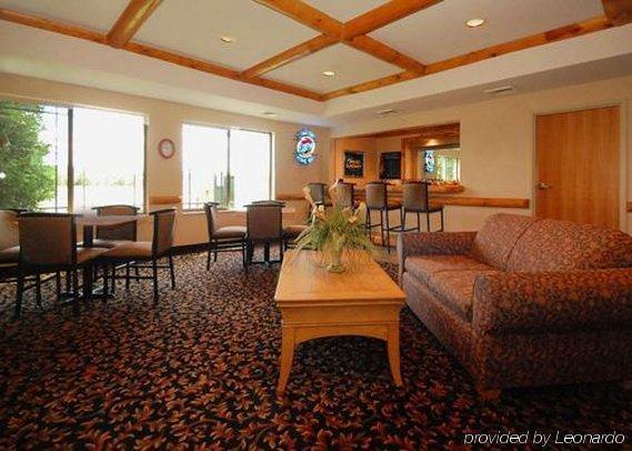 Rodeway Inn & Suites Tomahawk Interior photo